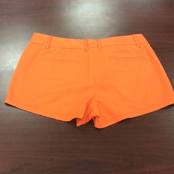 Shorts - Picture 3 of 3